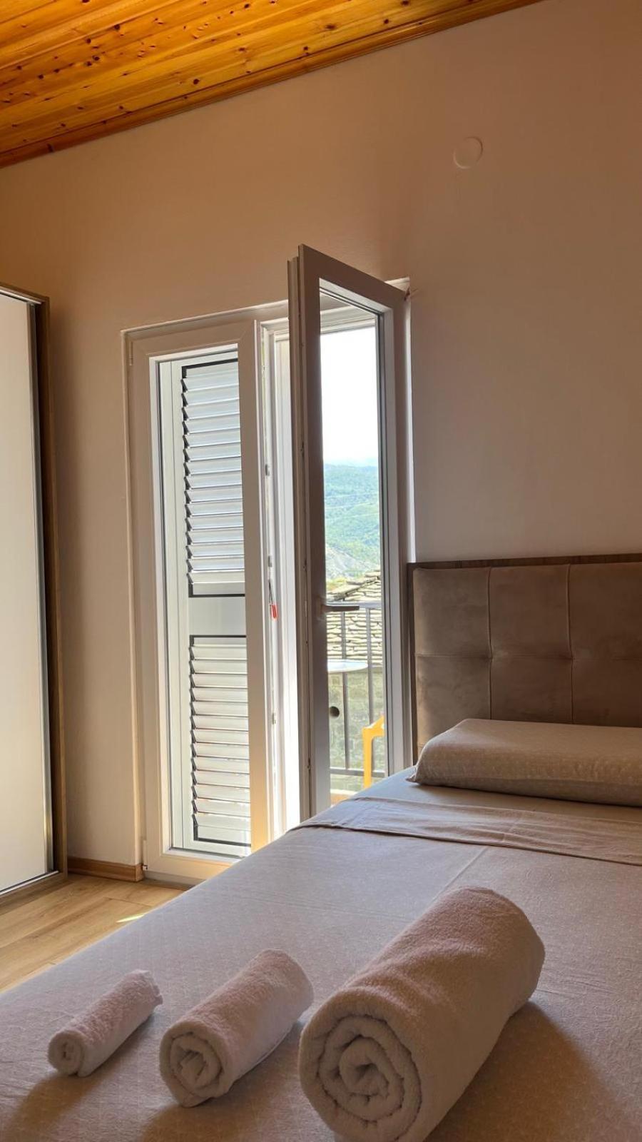 Villa Bujtina Lugina E Vjoses Përmet Esterno foto